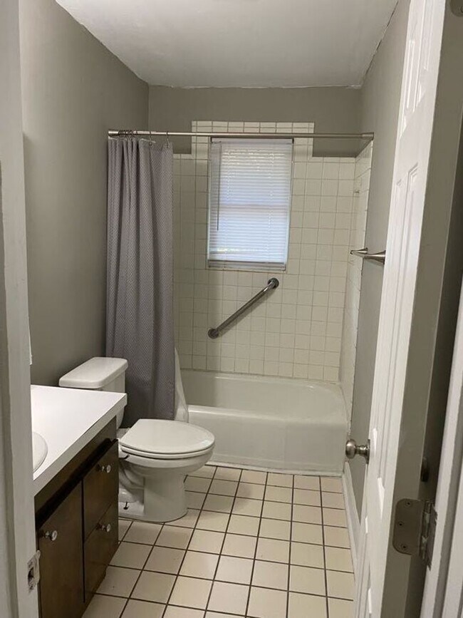 Building Photo - Beautiful Home FOR RENT