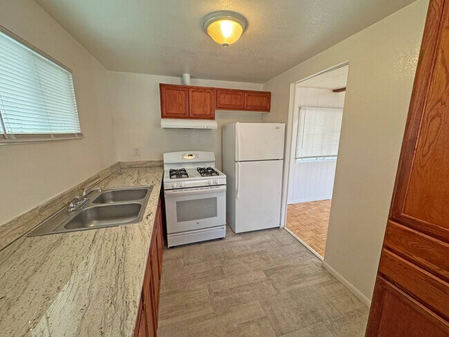 Building Photo - 70210 CA-111