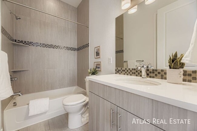 Building Photo - 2227 Eliot St