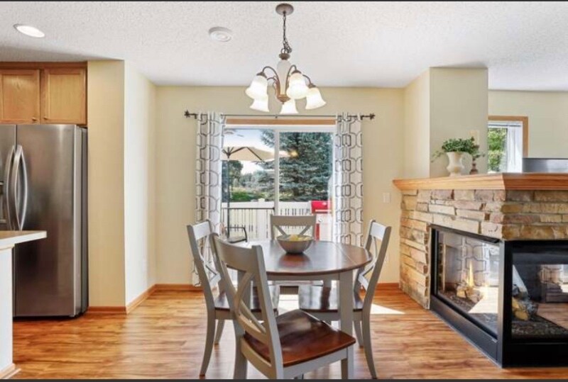 Building Photo - 3239 Oak View Dr