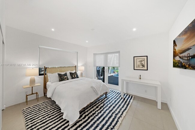 Building Photo - 114 5th Dilido Terrace