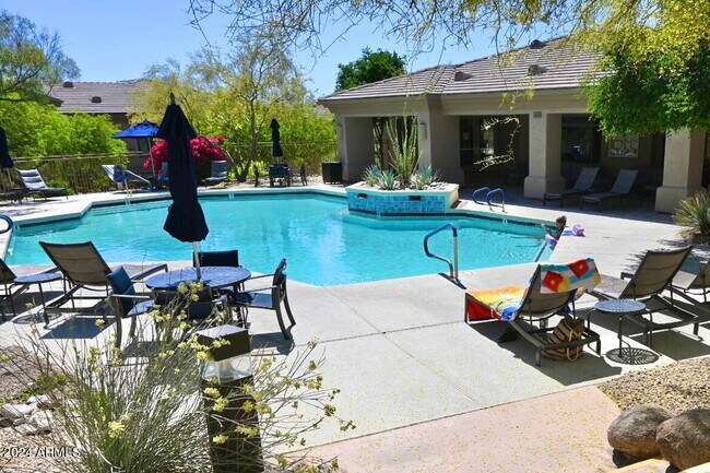 Building Photo - 16420 N Thompson Peak Pkwy