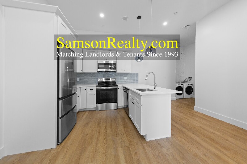 Primary Photo - 101 Richmond St