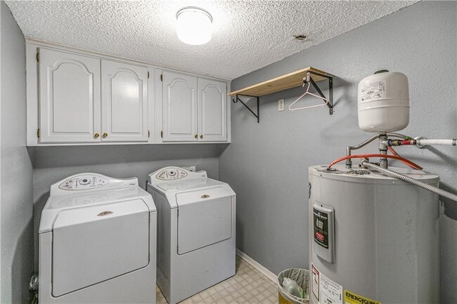 Building Photo - 26 Dogwood Cir
