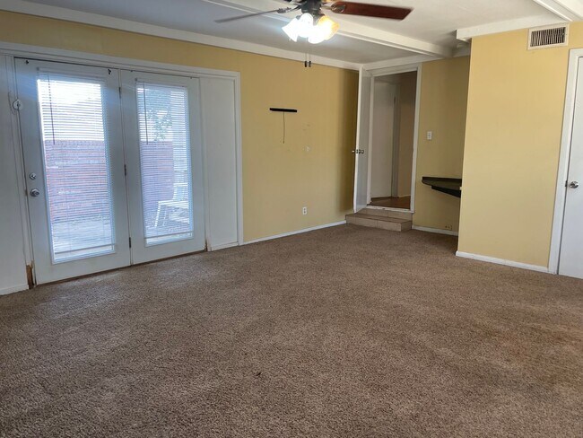 Building Photo - Two Bedroom Two Bathroom Home w/ a BONUS Room