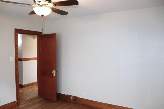 Building Photo - 32 Gilman St
