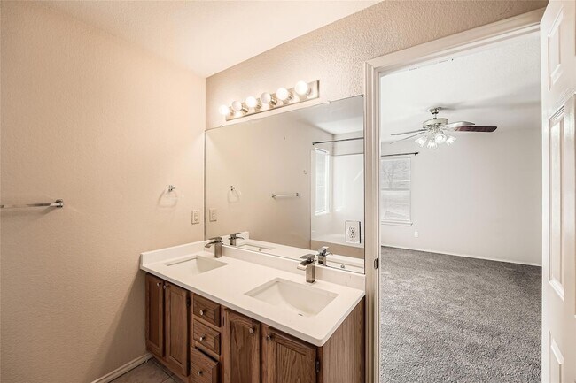 Building Photo - 2813 Single Trace Ct
