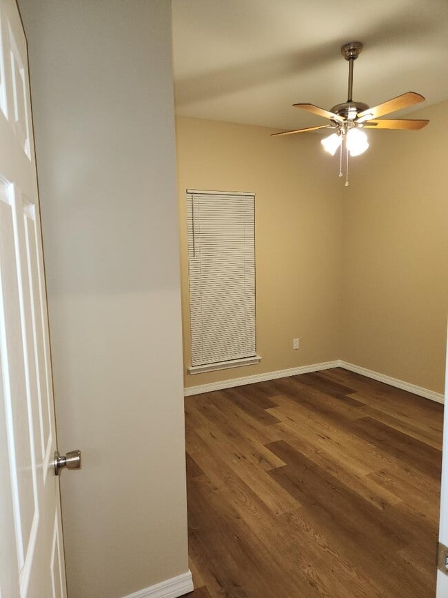Building Photo - 4925 Catahoula Dr