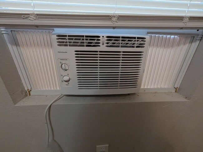 Building Photo - 255 Pollard St