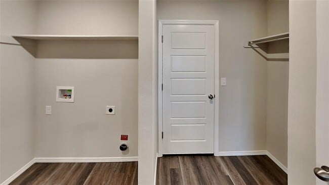 Building Photo - 10009 SW 41st St