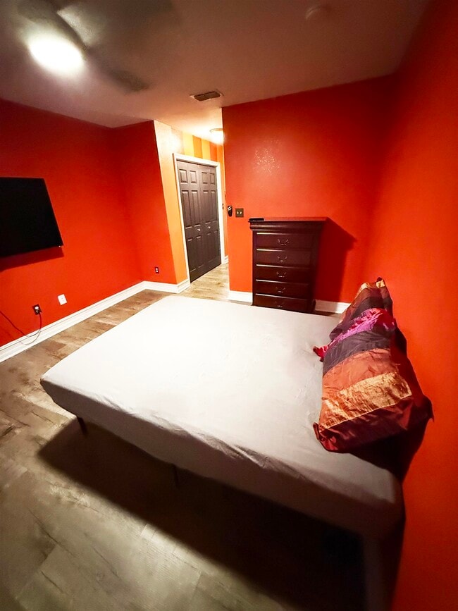 Building Photo - 1508 Crescent Hills Dr