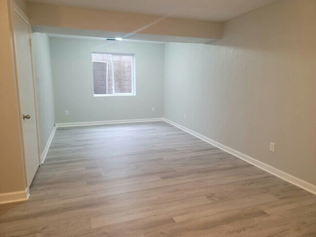 Building Photo - 621 Ridgeway Rd