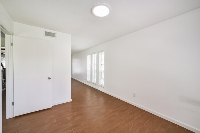 Building Photo - 12526 Chessington Dr