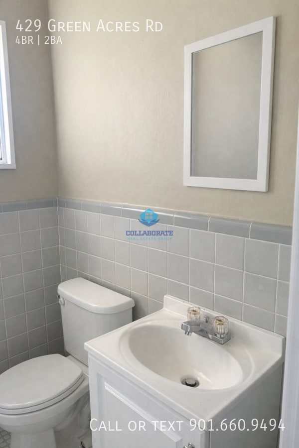 Building Photo - 429 Green Acres Rd