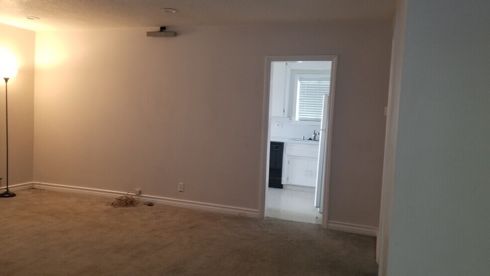 Livingroom toward kitchen - 6851 Wilbur Ave