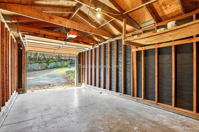 Building Photo - **$500 OFF SECOND MONTH RENT!**Bright Home with Stunning Mountain Skyline Setting!