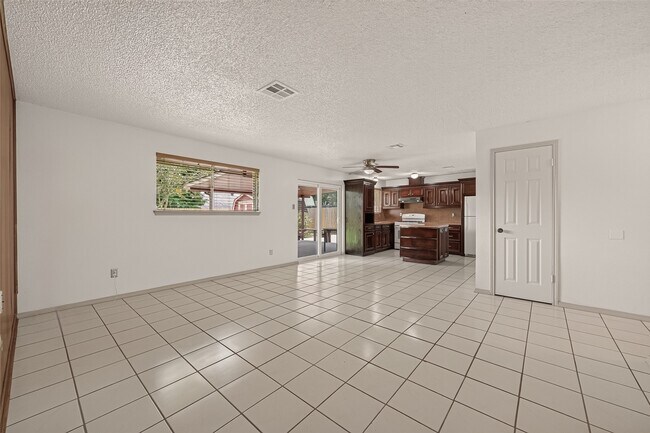 Building Photo - 5206 Olana Dr