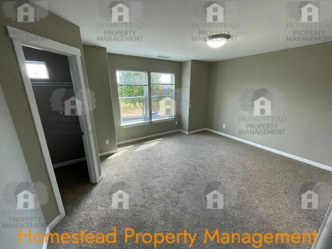 Building Photo - 1410-1412 Marigold Dr