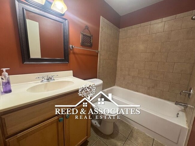 Building Photo - Spacious: 2 Bedroom in Germantown!