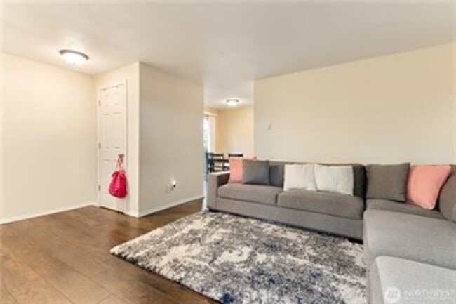 Building Photo - McKinley Duplex