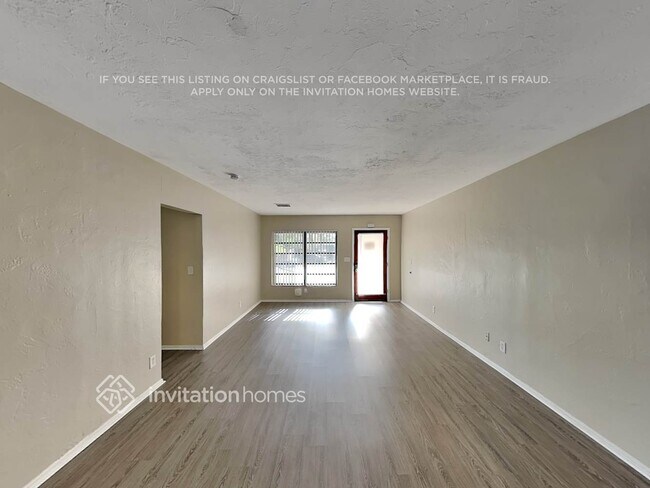 Building Photo - 2608 SW 34th Ave