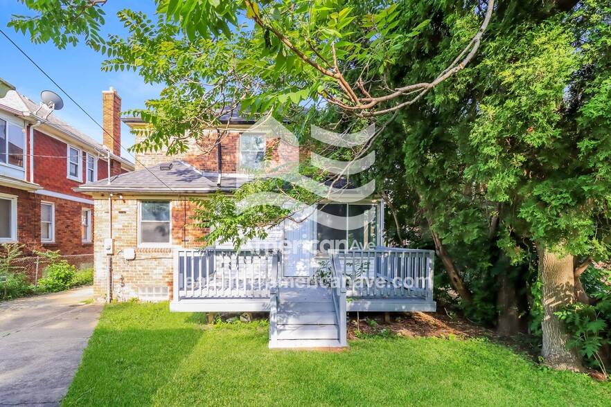 Building Photo - 14350 Rutherford St