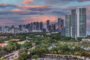 Building Photo - 2475 Brickell Ave