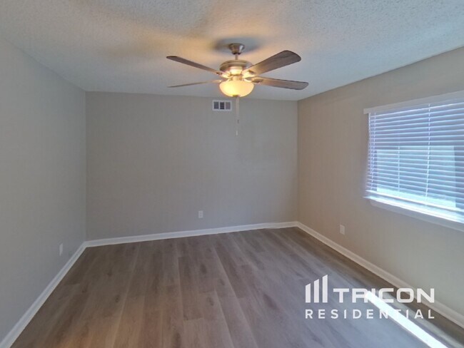 Building Photo - 2908 Lemmontree Ln