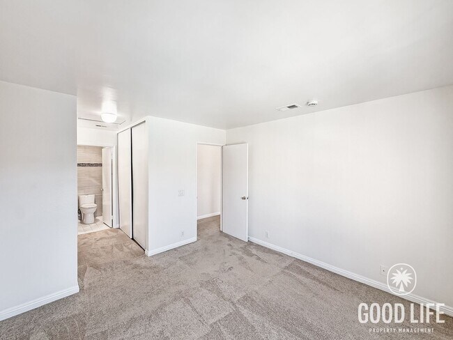 Building Photo - Great 2B/2BA Condo in Mira Mesa for Lease!