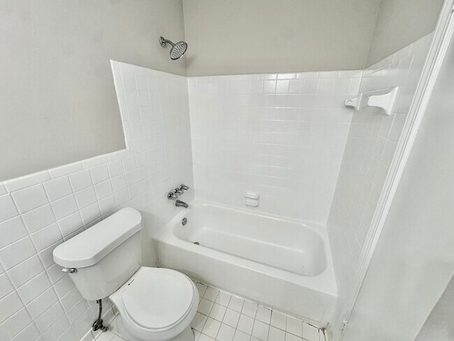 Building Photo - 5426 Gatehoyse Drive