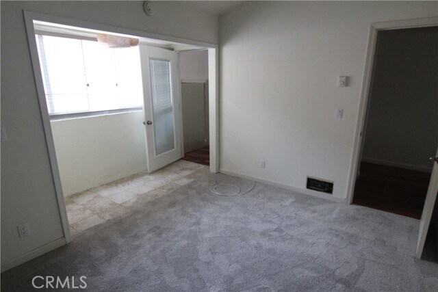 Building Photo - 4637 Park Dr