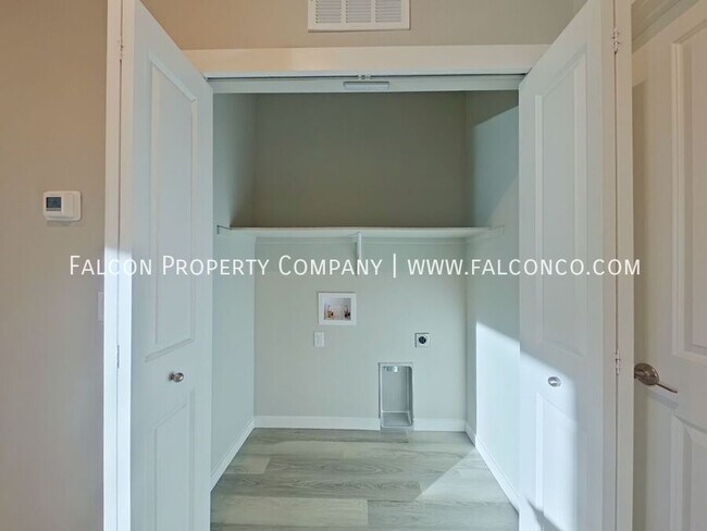 Building Photo - 5453 Passport Vw