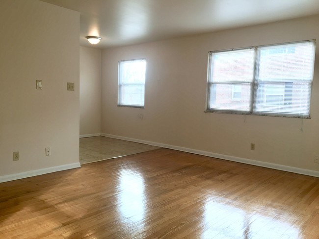 Building Photo - Markwood Terrace Apartments