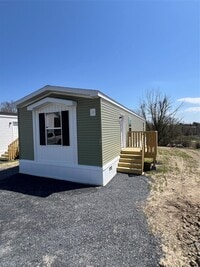Building Photo - 985 NY-17M