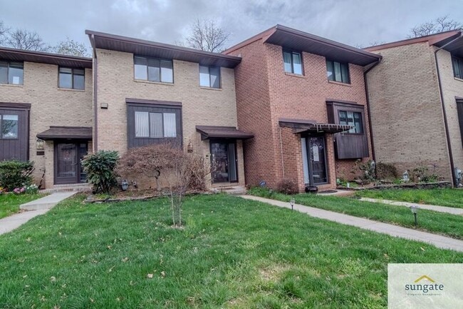 Building Photo - 418 Five Farms Ln