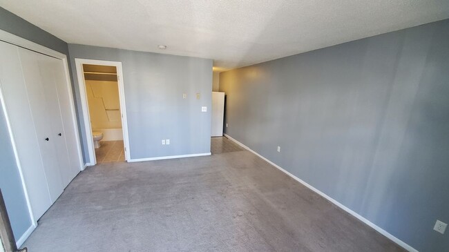 Building Photo - 134 W Main St