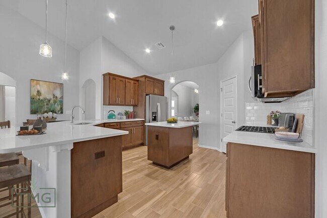 Building Photo - Owasso Dream Home! New Construction! Encla...