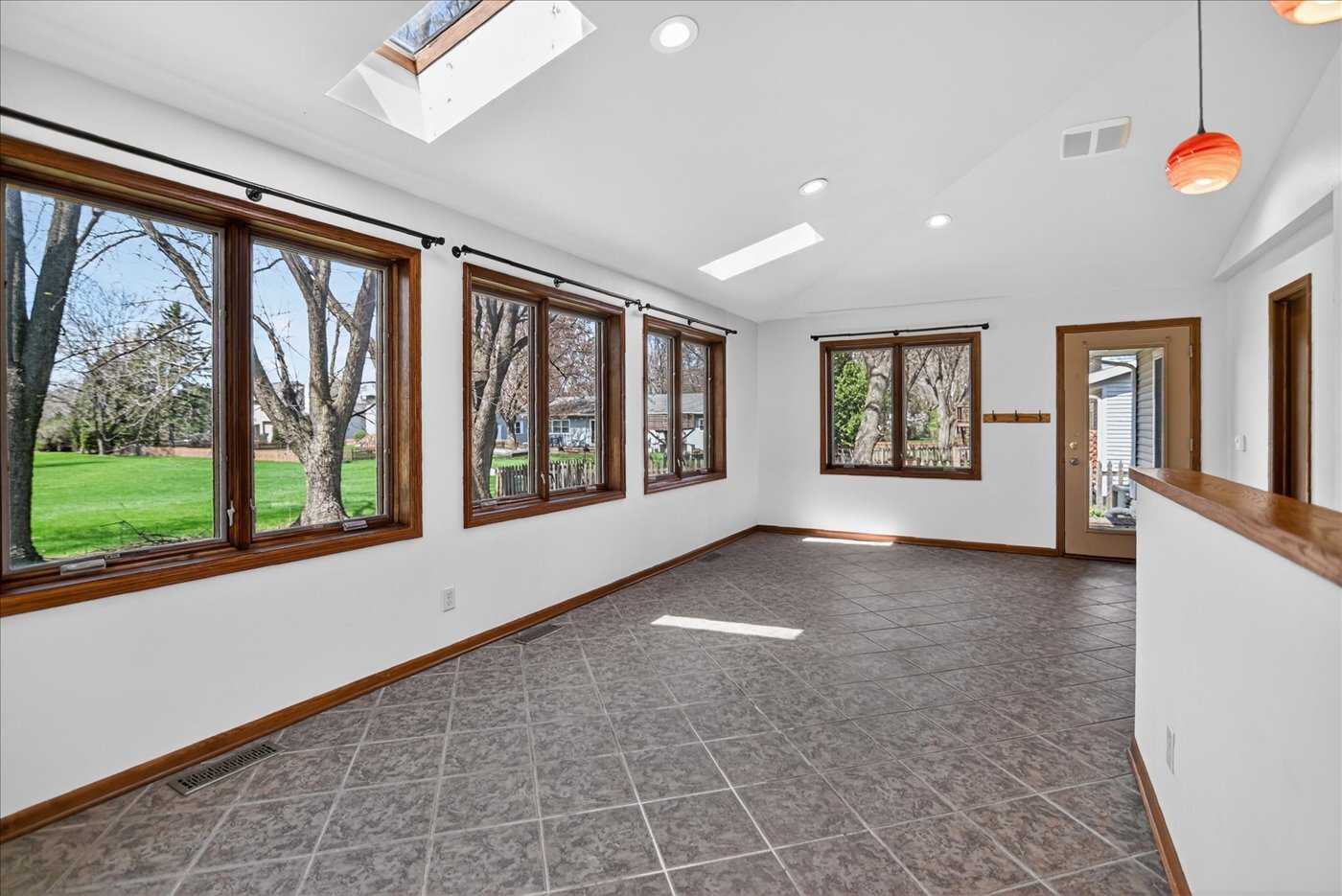 Building Photo - 1014 N Westfield Rd