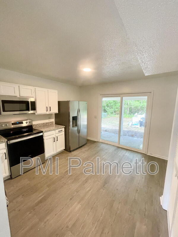 Building Photo - 138 Villa Ct
