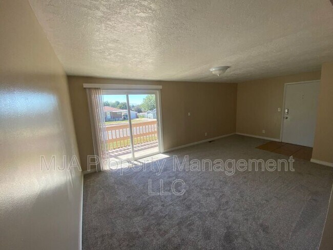 Building Photo - 2182 W 5600 S