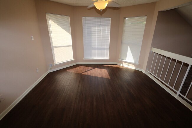 Building Photo - 12510 Sableleaf Dr