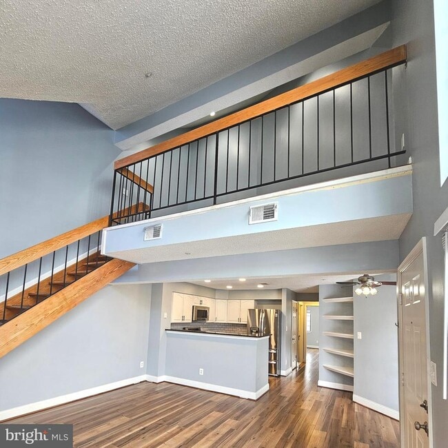Building Photo - 7009 Birkenhead Pl
