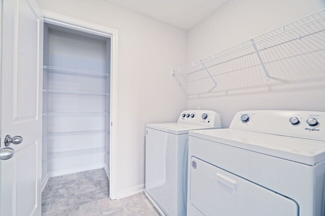 Building Photo - Modern Townhome in the Heart of Nexton