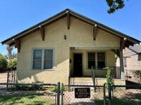 Building Photo - Charming Home for Rent in Fresno’s Tower D...