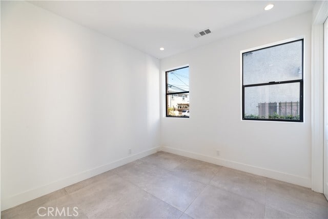 Building Photo - 1807 S Longwood Ave