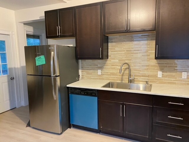 Kitchen - 9 Kerwin St
