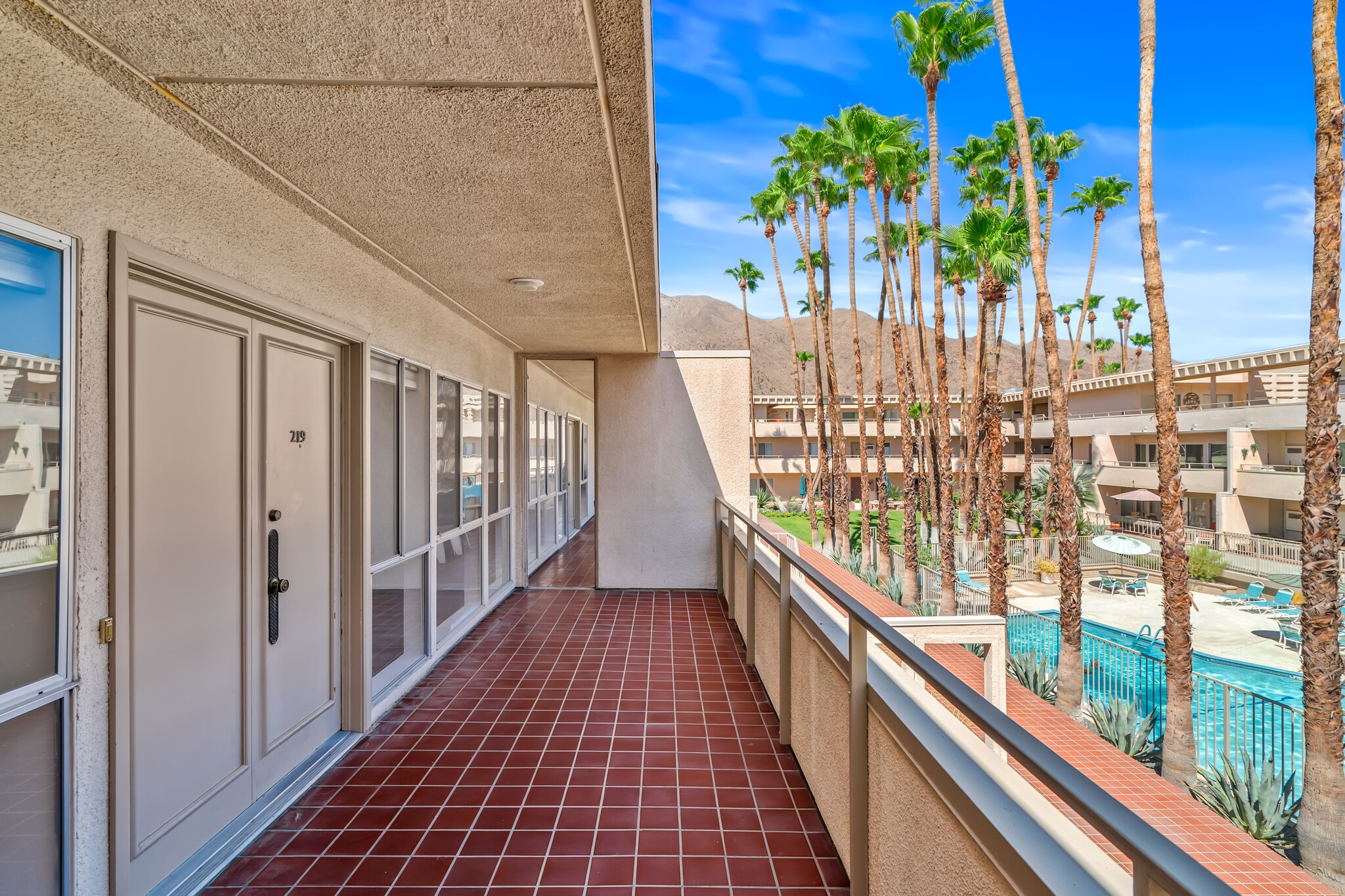 Building Photo - 277 E Alejo Rd