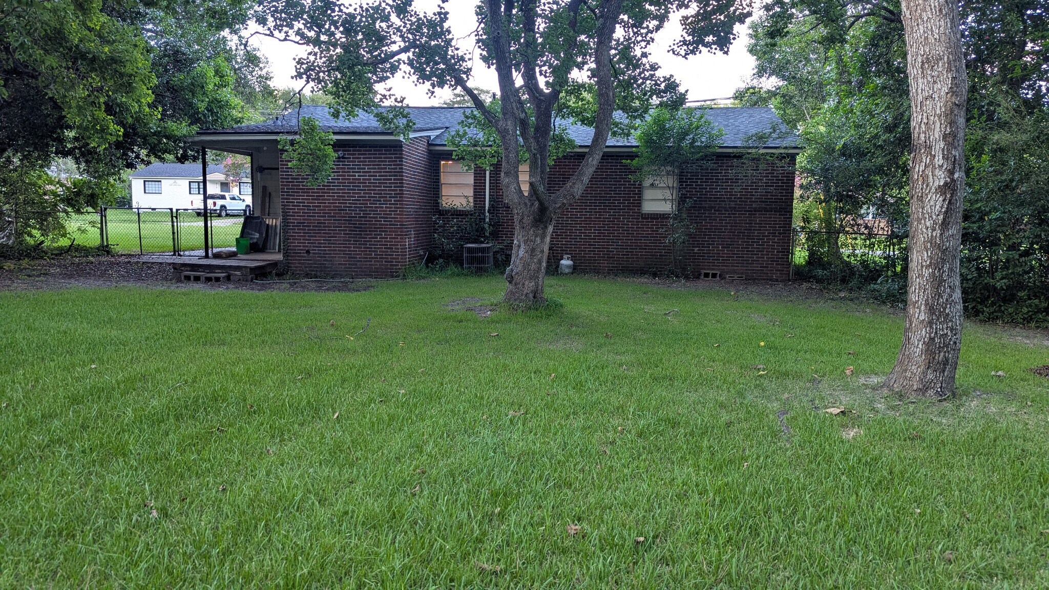 Building Photo - 709 Arrowhead Trl