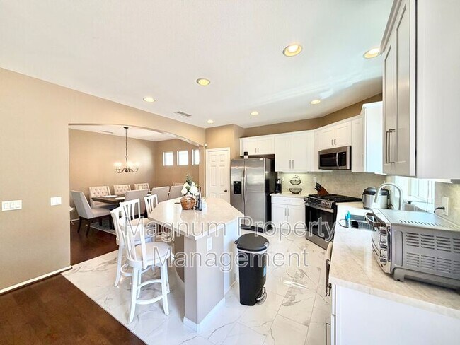 Building Photo - 33517 Cedar Creek Ln