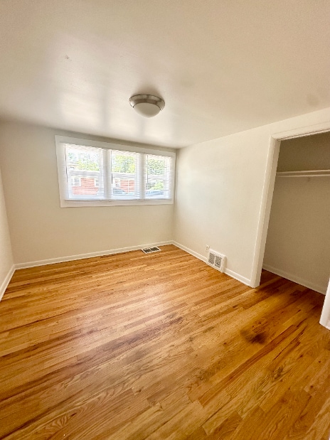 Building Photo - 720 E 17th St